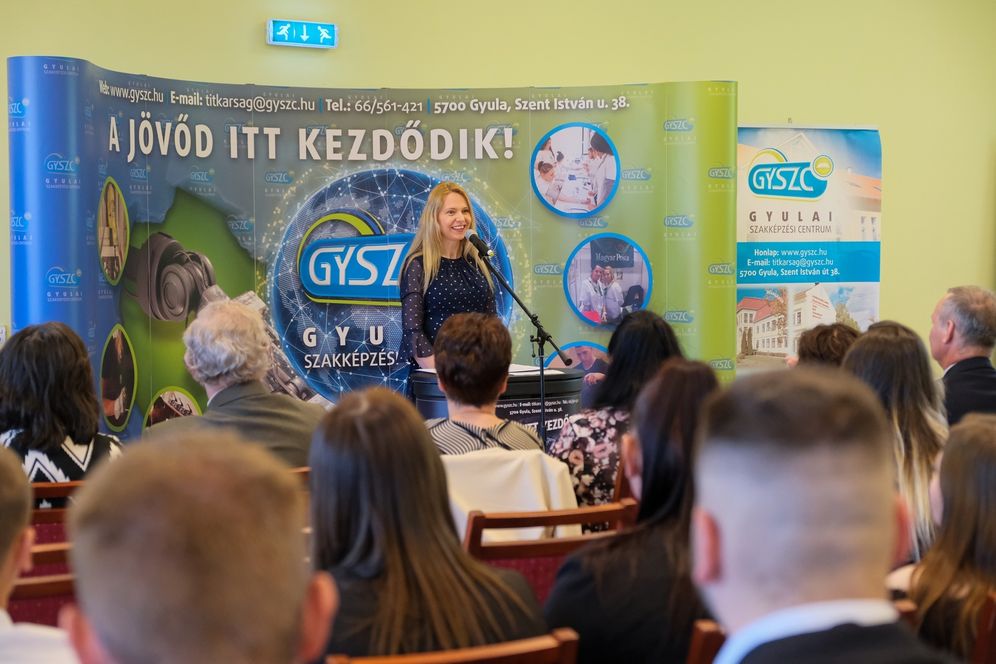 Gyulai Szakképzési Centrum: az országos versenyeken sikeresen szereplő diákok és felkészítőjük elismerése