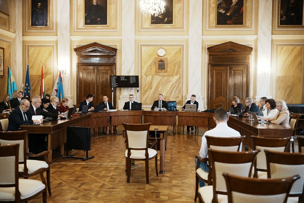 Képviselő-testület ülése