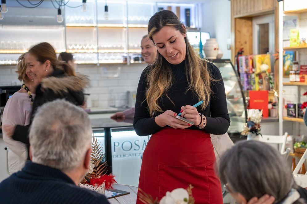  A Köröstől a nagyvilágba – Müller Adrien volt nagykövettel beszélgettek a La Sposa Caffèban