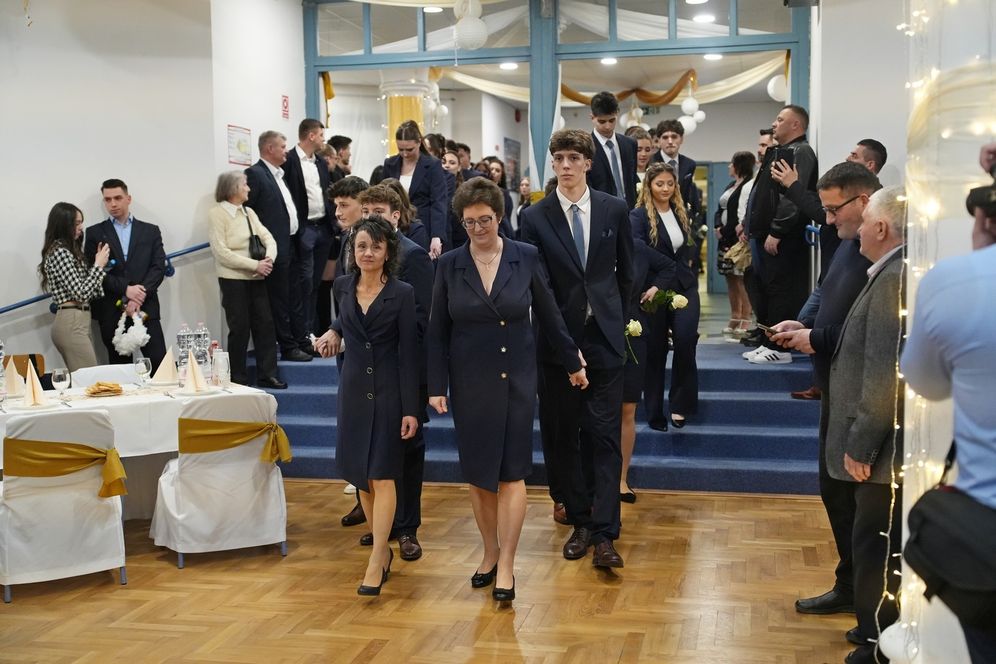 N. Bălcescu Román Gimnázium - szalagavató ünnepség