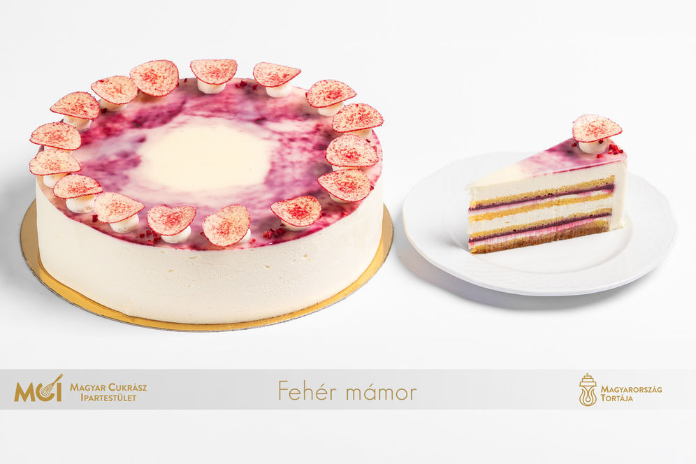 A gyulai Kézműves Cukrászda két tortája is esélyes a 2026-os Magyarország Tortája címre
