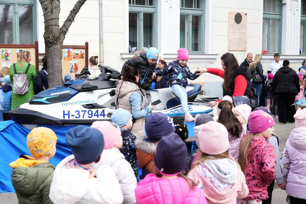 Kövizig: víz világnapja