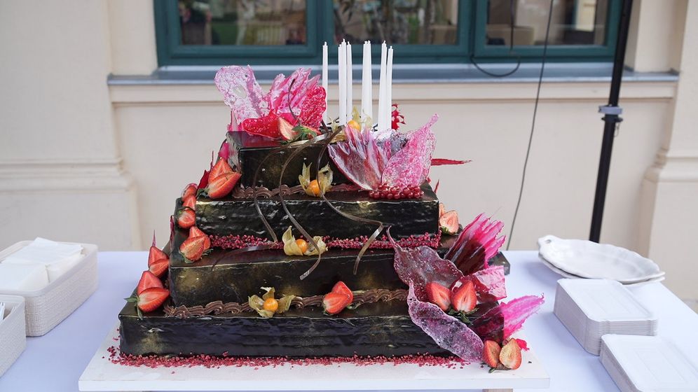 10 éves a kastély – Születésnapi mulatság és tortaosztás Pepe Manóval a kastélyparkban