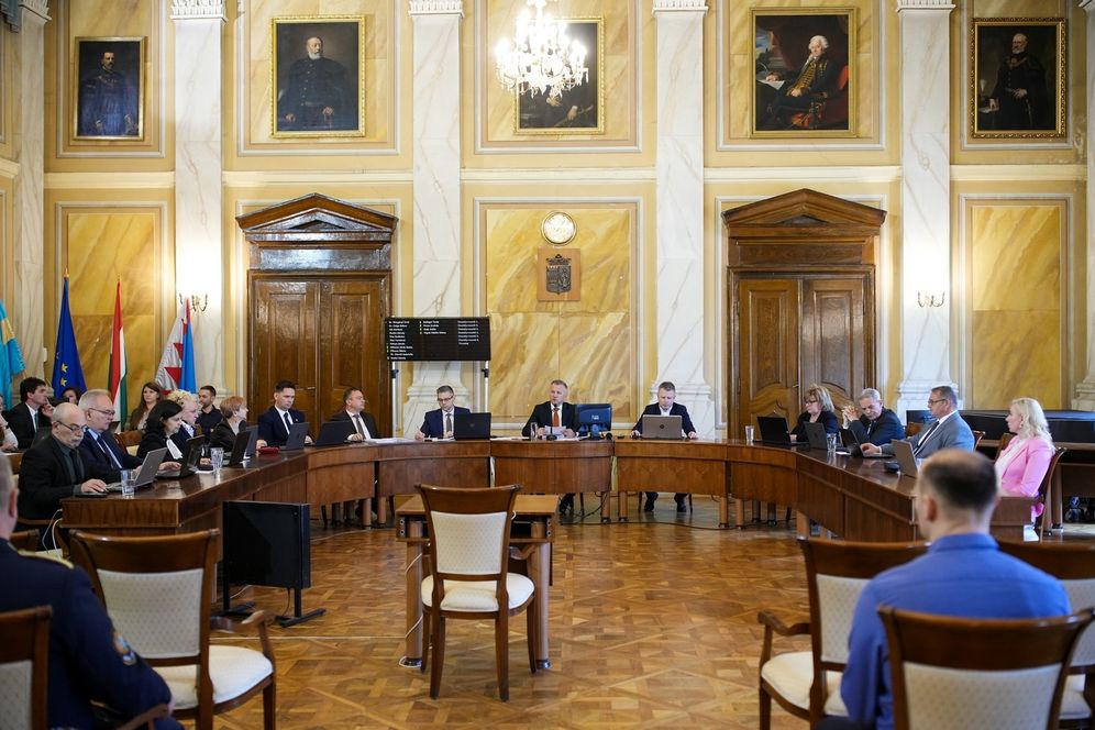 Képviselő-testület ülése