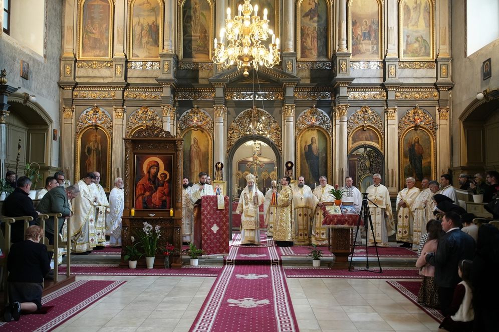 Szent Miklós-katedrális: ünnepi szent liturgia