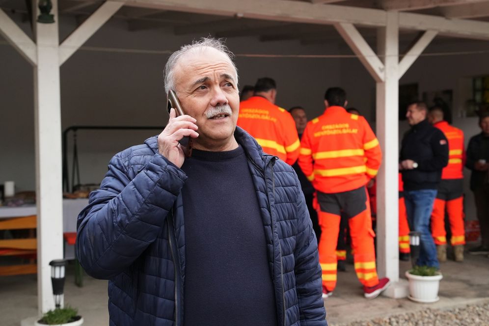 Meglepetéssel készültek a mentősök bajtársuknak, Vasas Györgynek