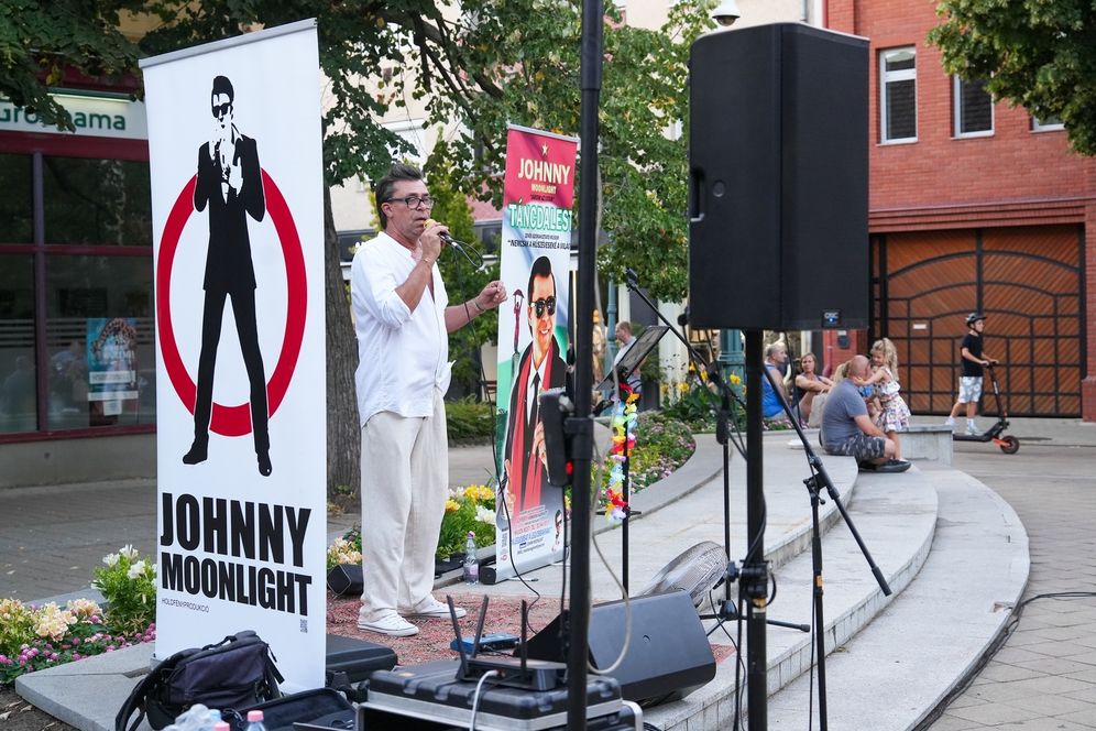 Johnny Moonlight koncertje a Világóránál