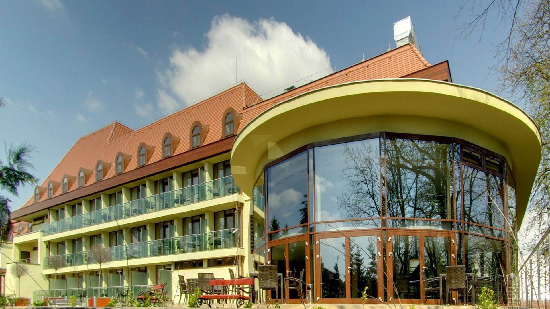 ____Eredeti-wellness_hotel_gyula_szallas.hu.jpg